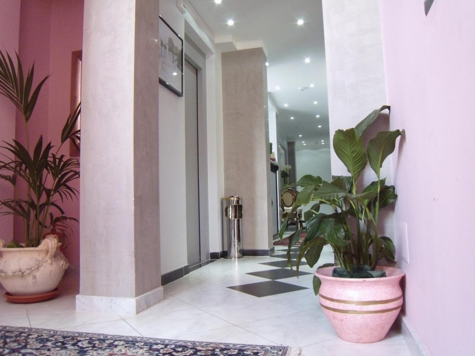Hotel Scilla 3*